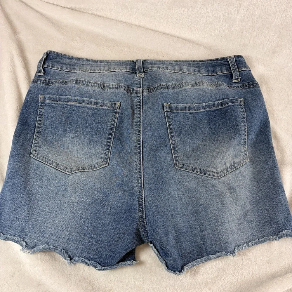 Ci‎ Song Denim Shorts Distressed Pearl embellished 13/31 Y2K style Festival Raw